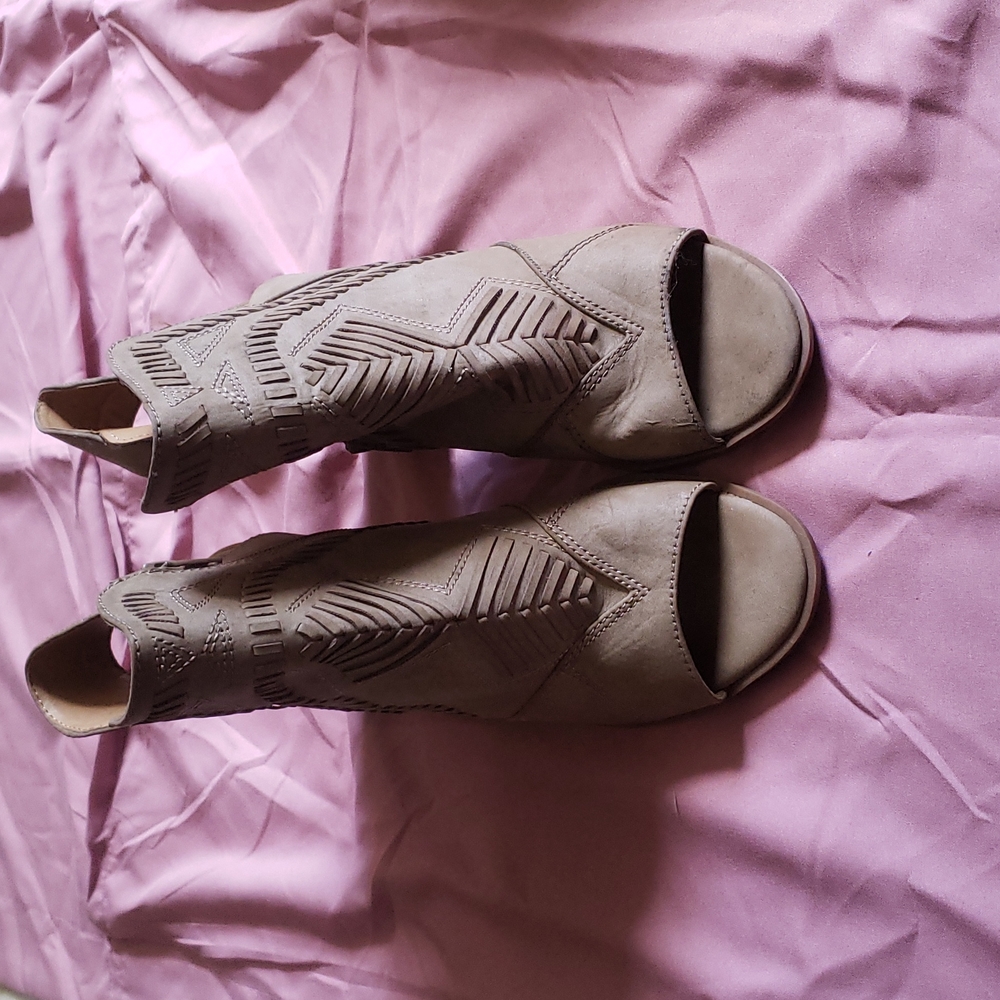 Universal Threads Shoes